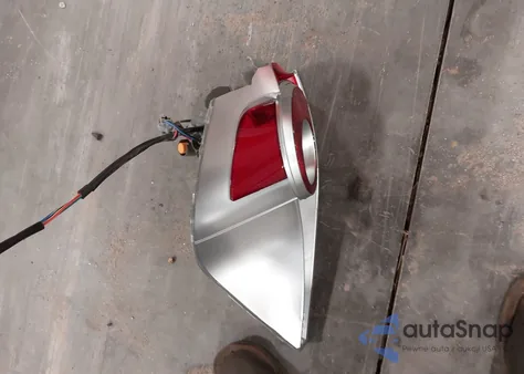 2013 Toyota Prius C Two z USA, uszkodzony, nr VIN JTDKDTB32D1041820